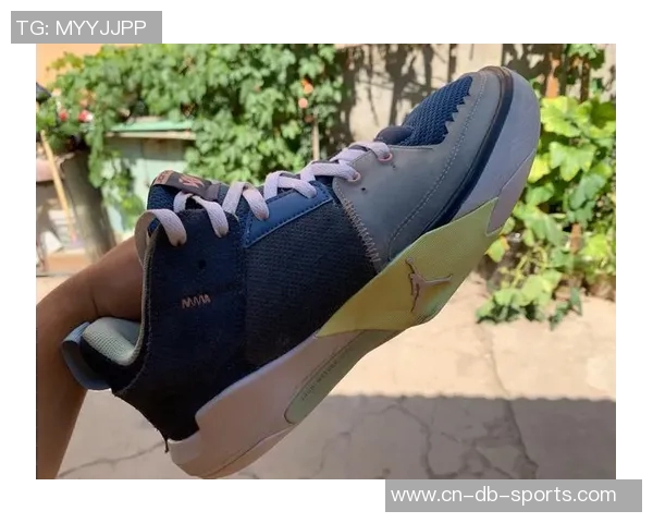 适合后卫的足球鞋推荐助你在场上更稳健自信提升防守能力 适合后卫的足球鞋推荐助你在场上更稳健自信提升防守能力