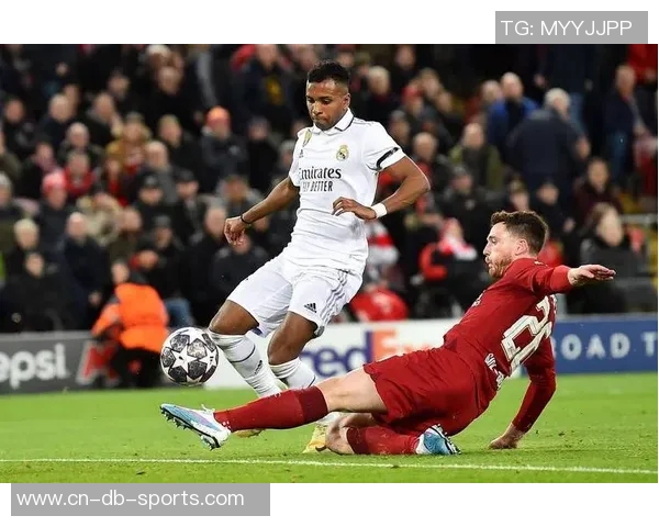 利物浦与皇马巅峰对决谁能在欧冠赛场书写新传奇